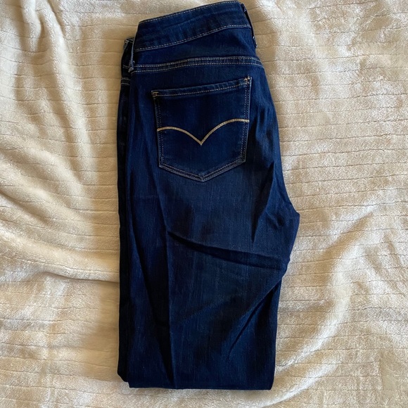 Levi’s Low Rise Jegging - Picture 3 of 6